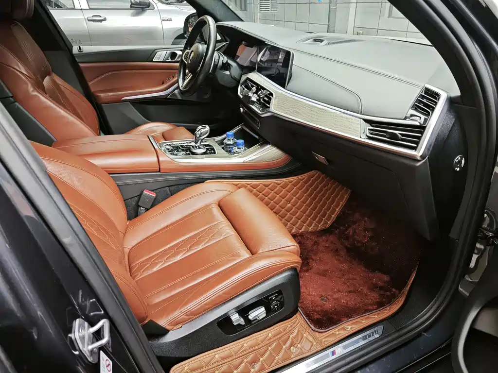 BMW X7 — миниатюра 4