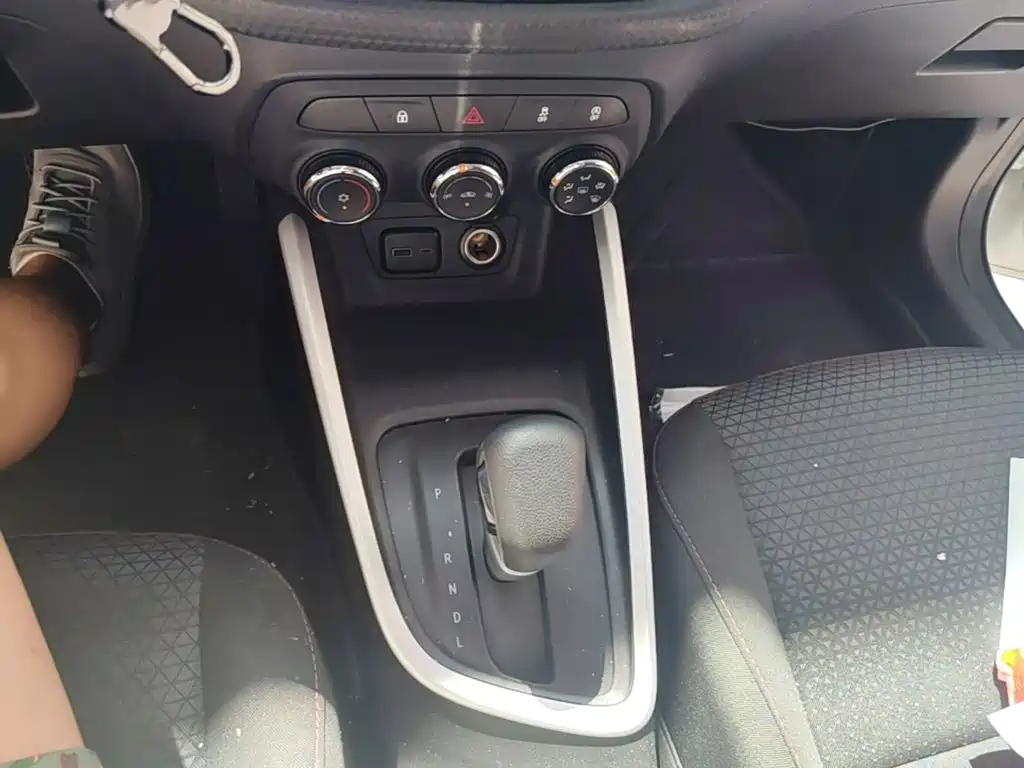 Chevrolet Cavalier — миниатюра 14