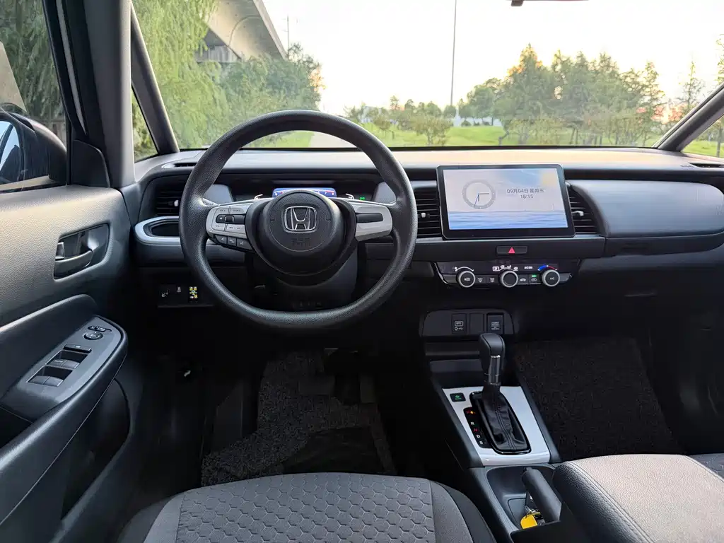 Honda Fit — миниатюра 8