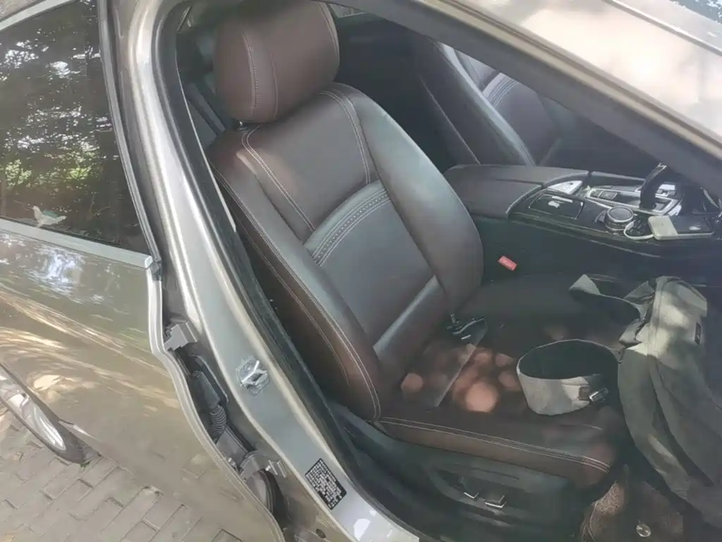 BMW 5 Series — миниатюра 25
