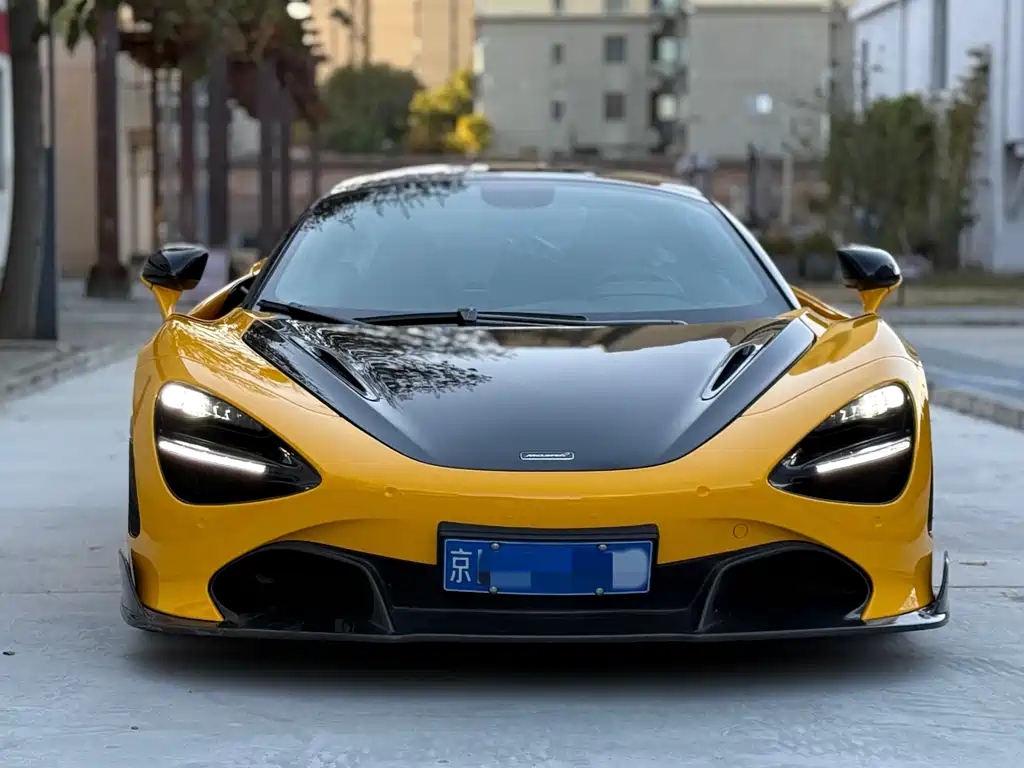MCLAREN 720S