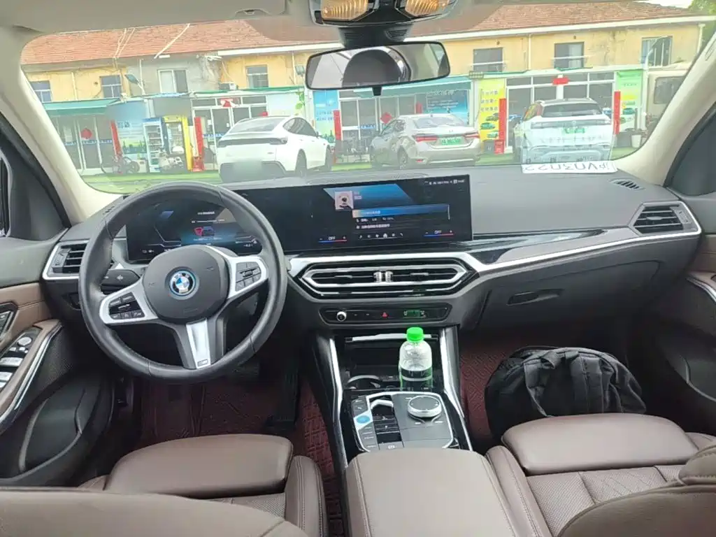 BMW i3 — миниатюра 10