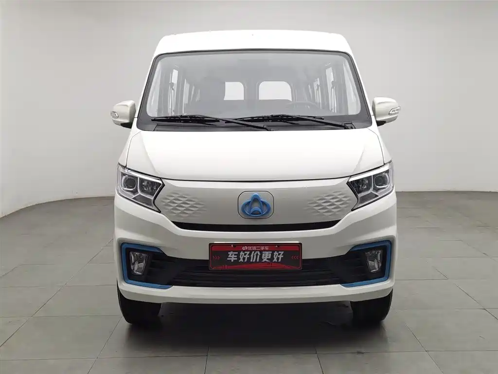CHANGAN CROSS STAR V7 EV
