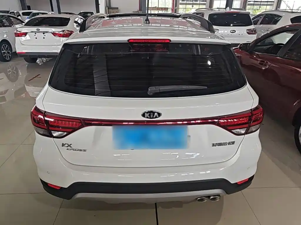 Kia KX Cross — миниатюра 6