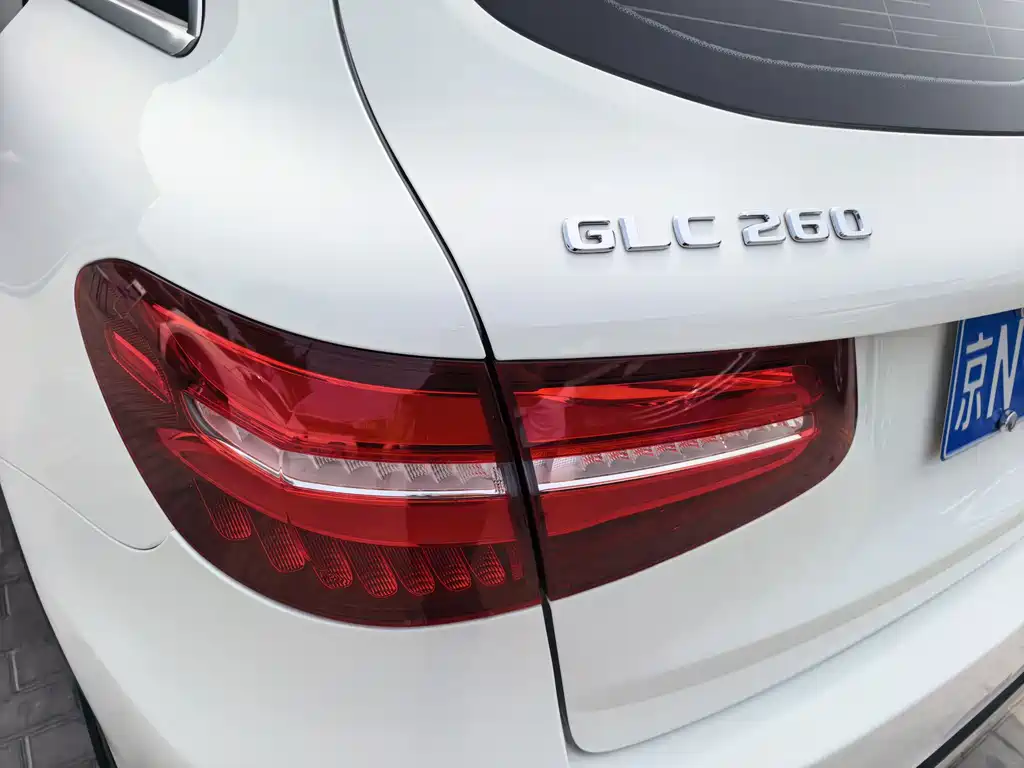Mercedes-Benz GLC 2017 GLC 260 4MATIC Luxury