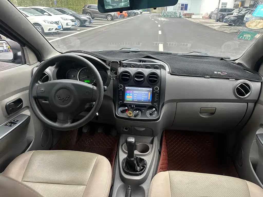 Wuling Hongguang — миниатюра 19