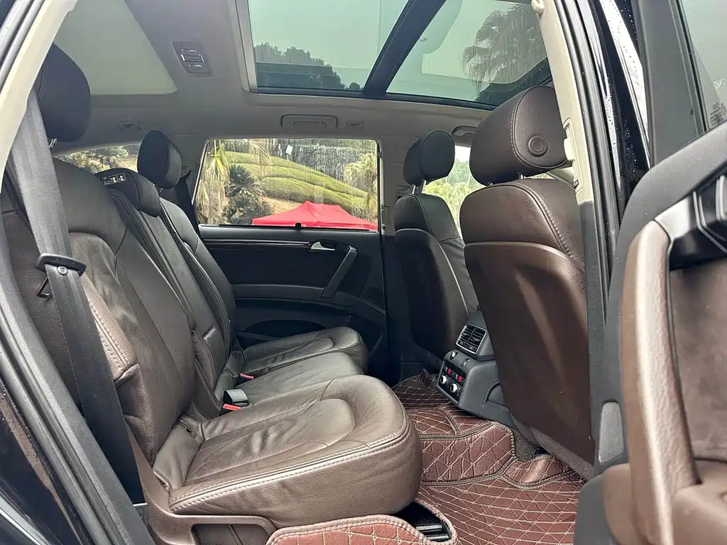 Audi Q7 — миниатюра 4
