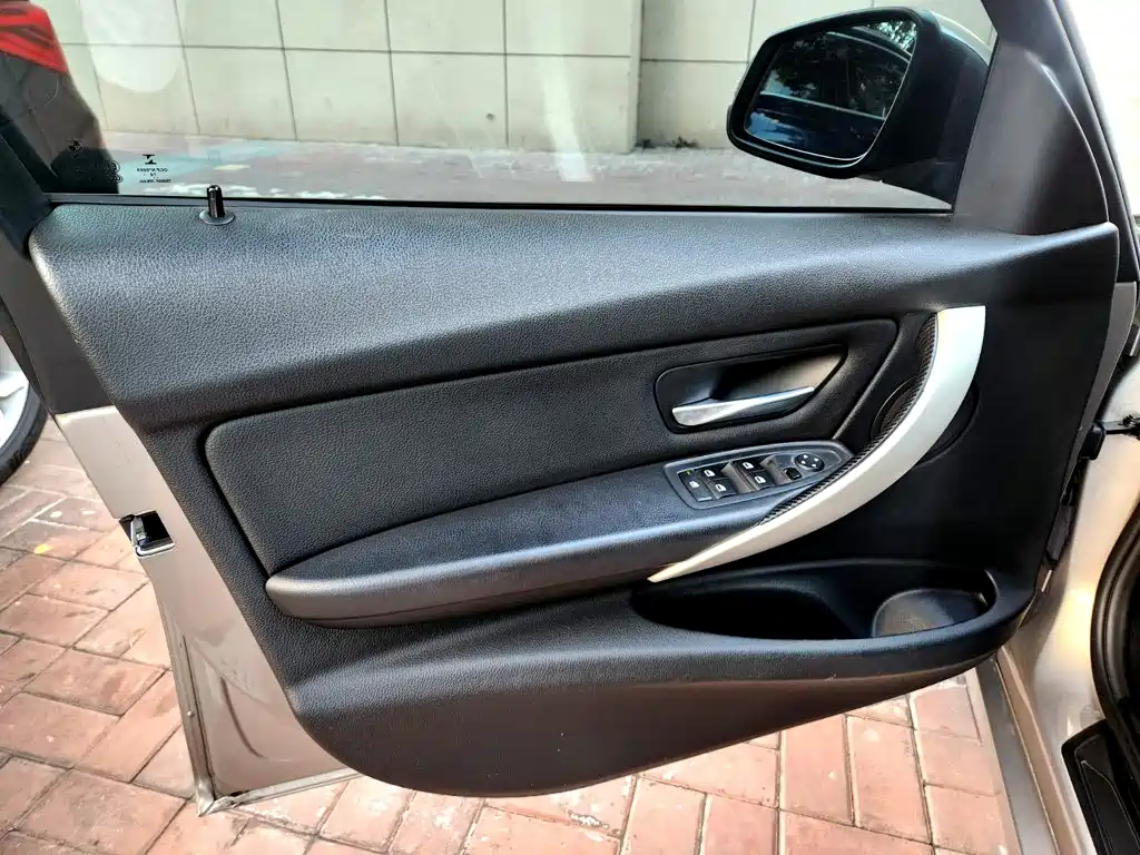 BMW 3 Series — миниатюра 6