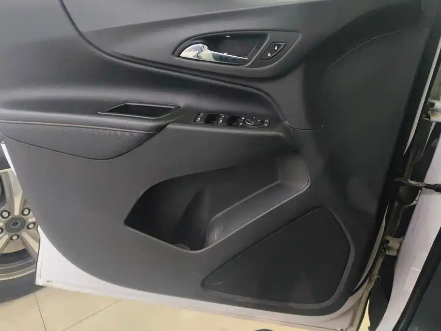 Chevrolet Equinox — миниатюра 7
