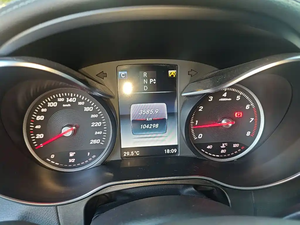 Mercedes-Benz GLC — миниатюра 12