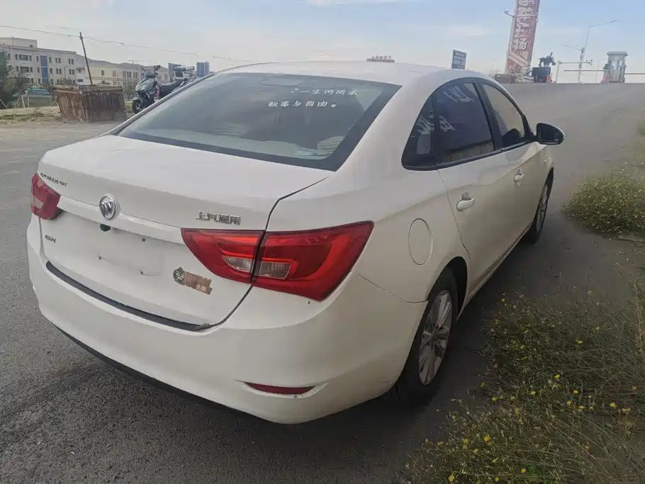 Buick Excelle — миниатюра 3