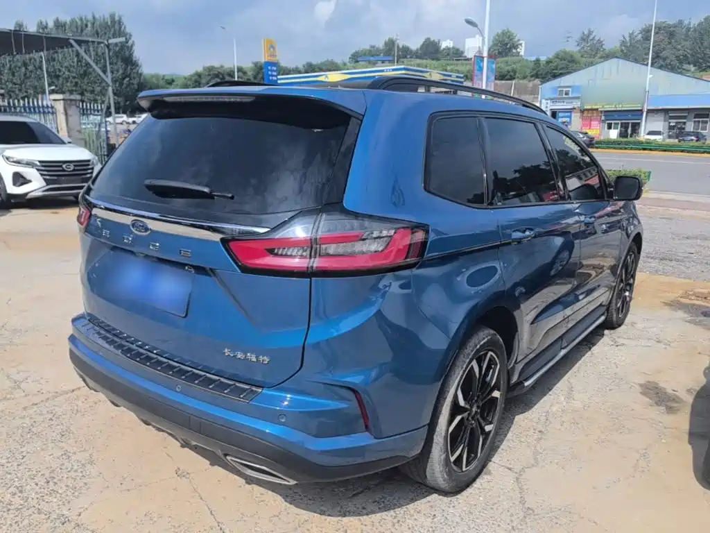 Ford Edge — миниатюра 7