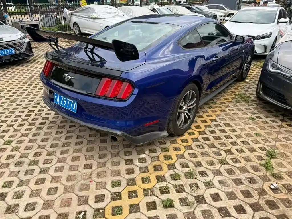 Ford Mustang — миниатюра 5