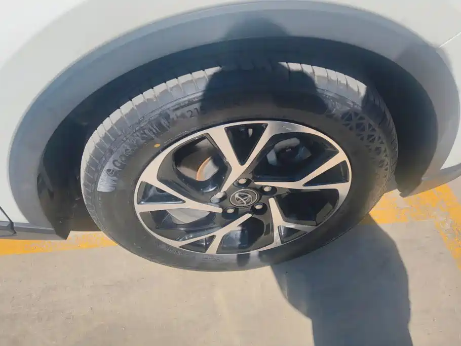 Toyota C-HR — миниатюра 6