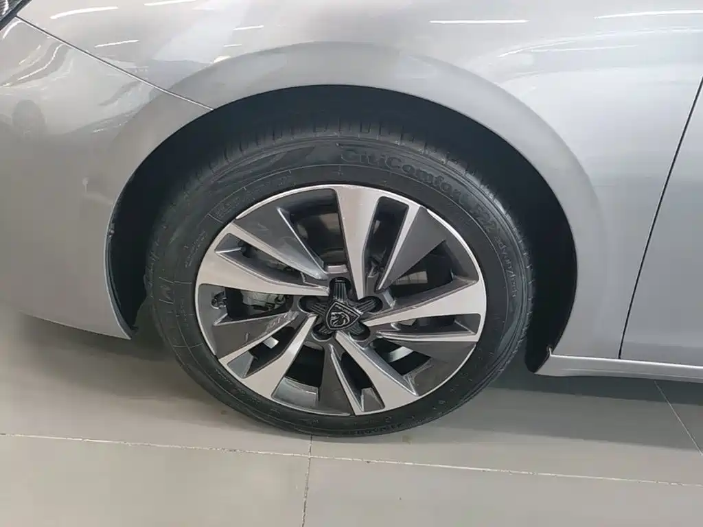 Peugeot 408 — миниатюра 23