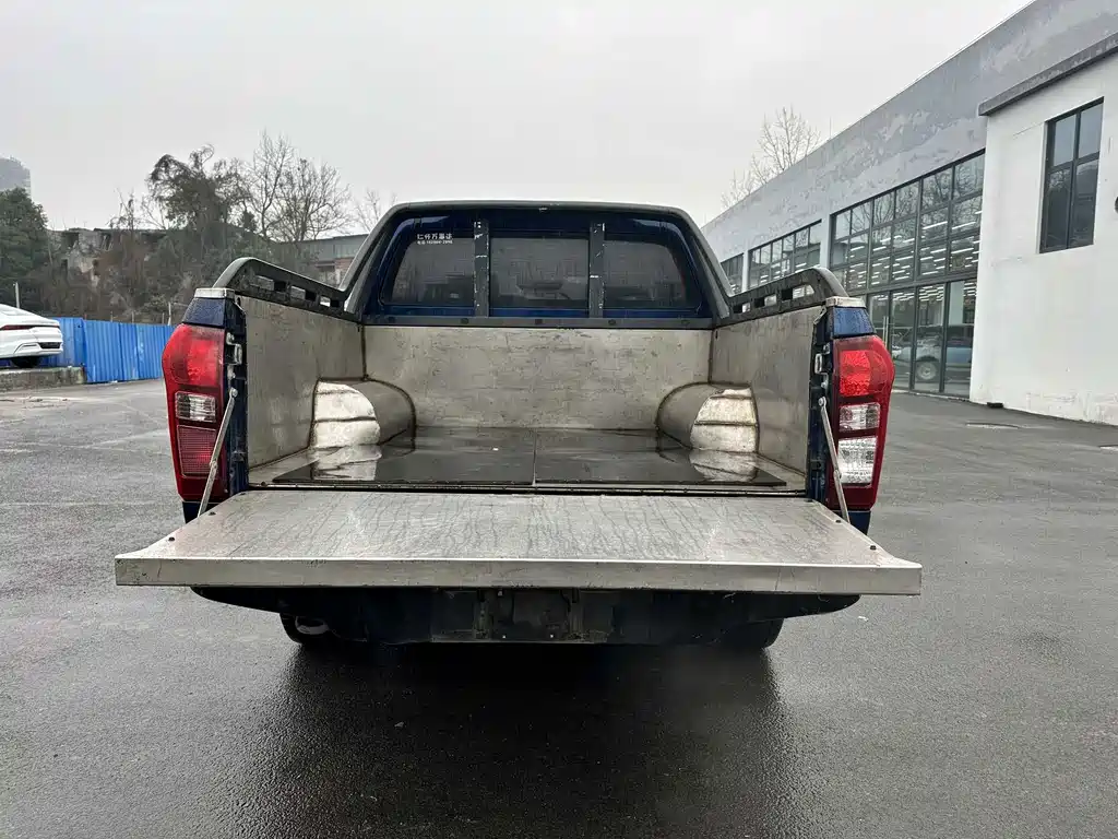 Isuzu Lingtuo — миниатюра 8