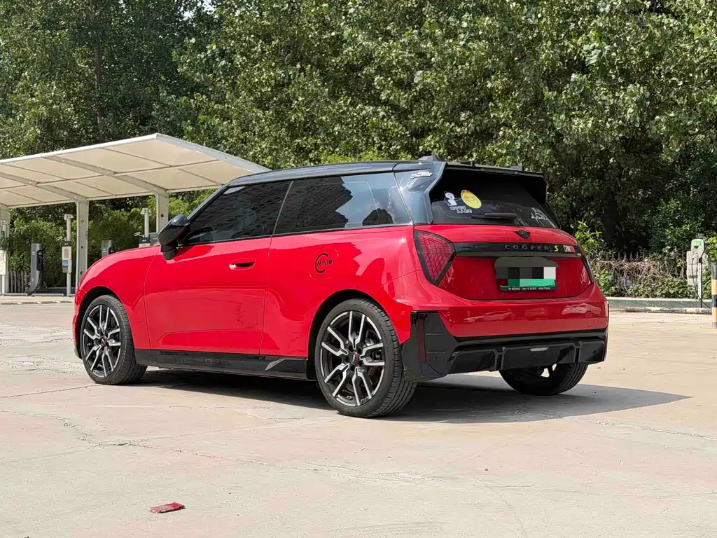 MINI MINI COOPER EV — миниатюра 4