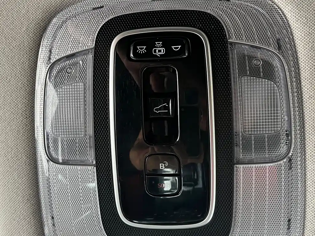 Hyundai Elantra — миниатюра 18