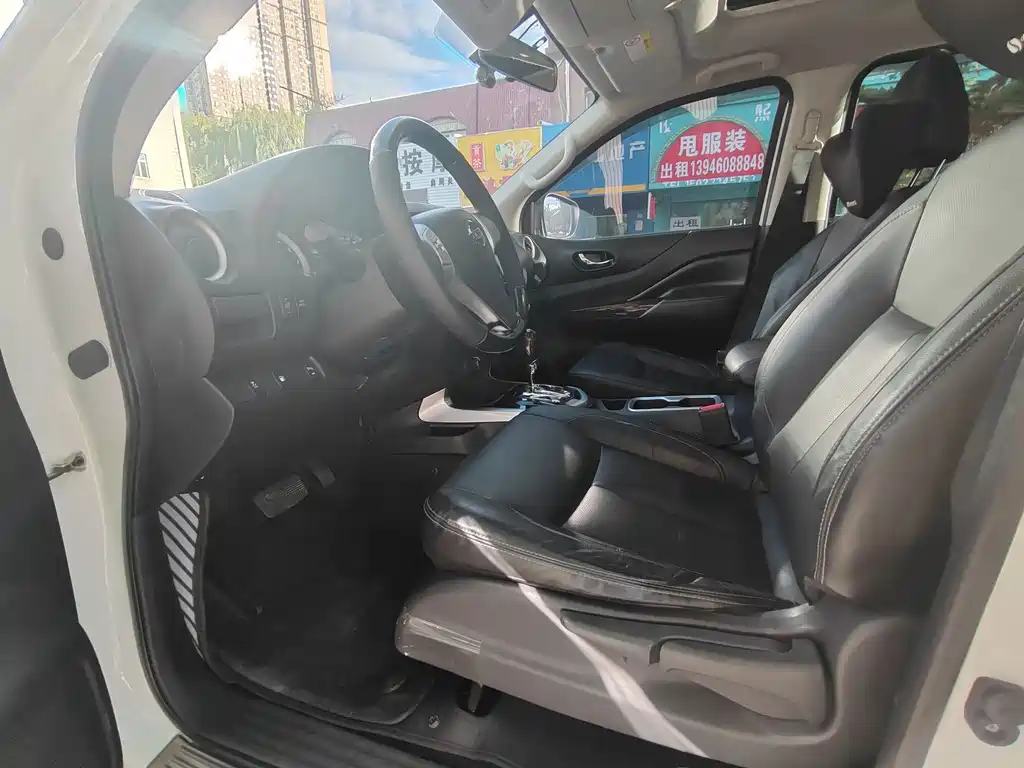 Nissan Terra — миниатюра 7