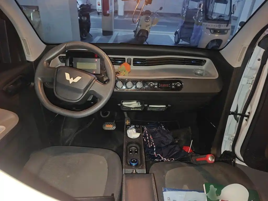 Wuling MINIEV — миниатюра 5