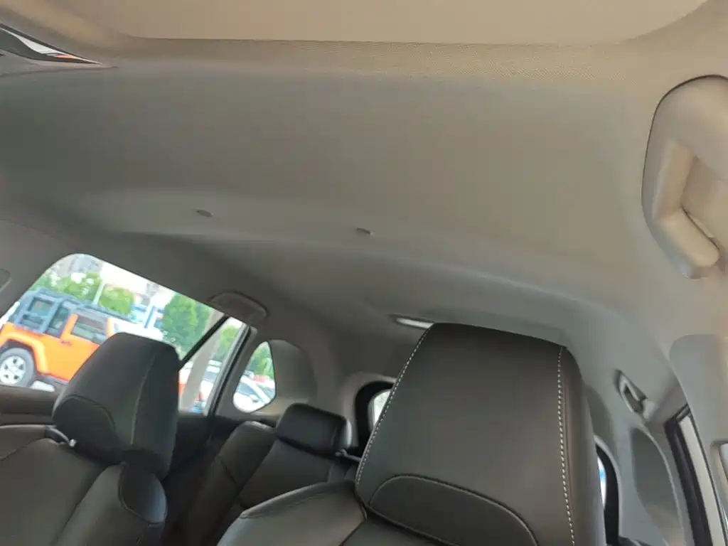 Toyota RAV4 — миниатюра 18