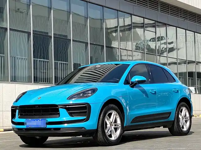 PORSCHE MACAN 2023
