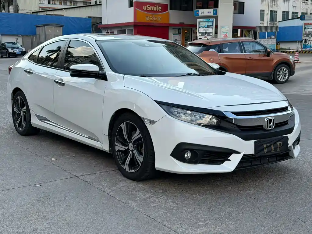 Honda Civic 2016 220TURBO CVT
