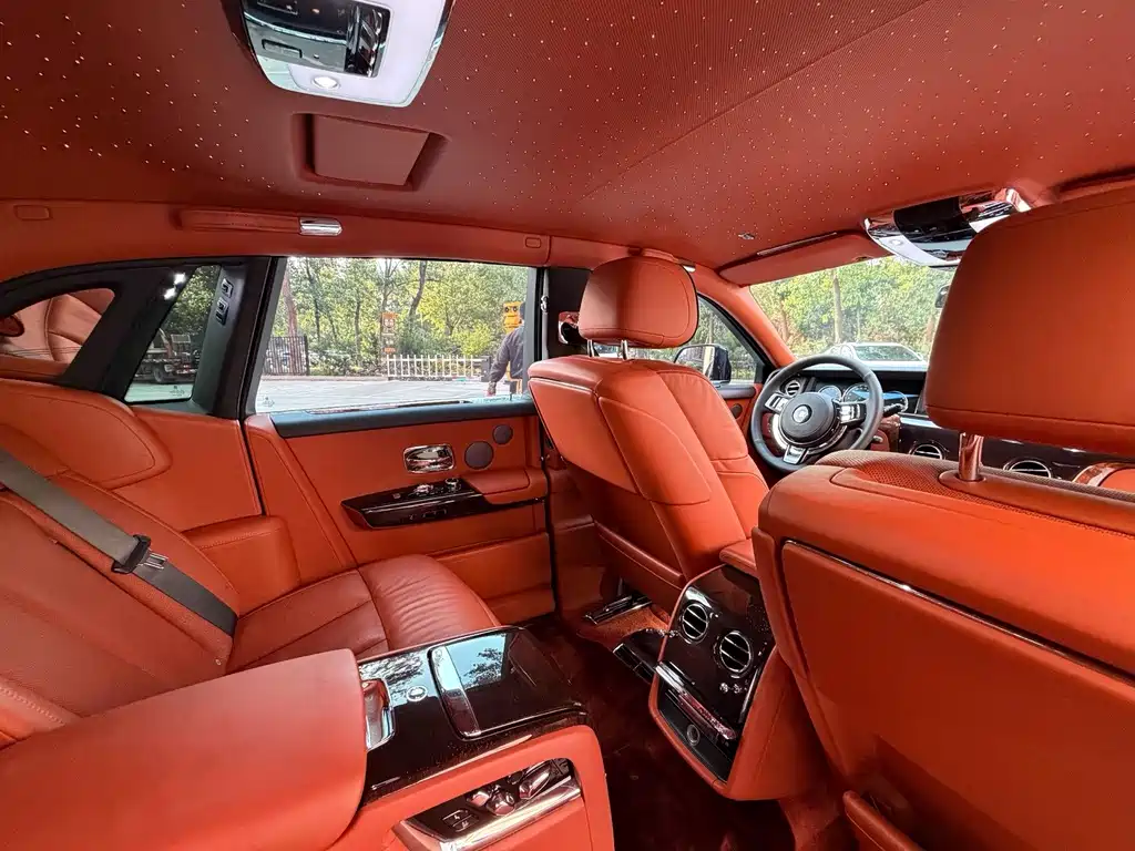 Rolls-Royce Phantom — миниатюра 6