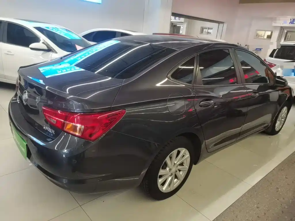 Buick Verano — миниатюра 7