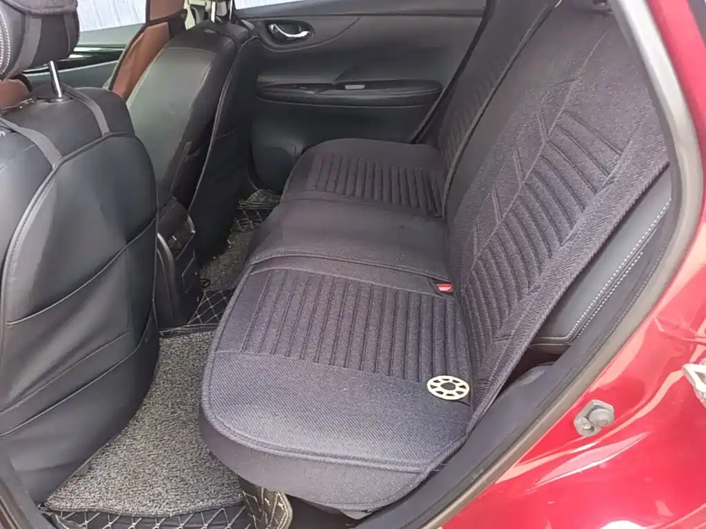 Nissan Tiida — миниатюра 17