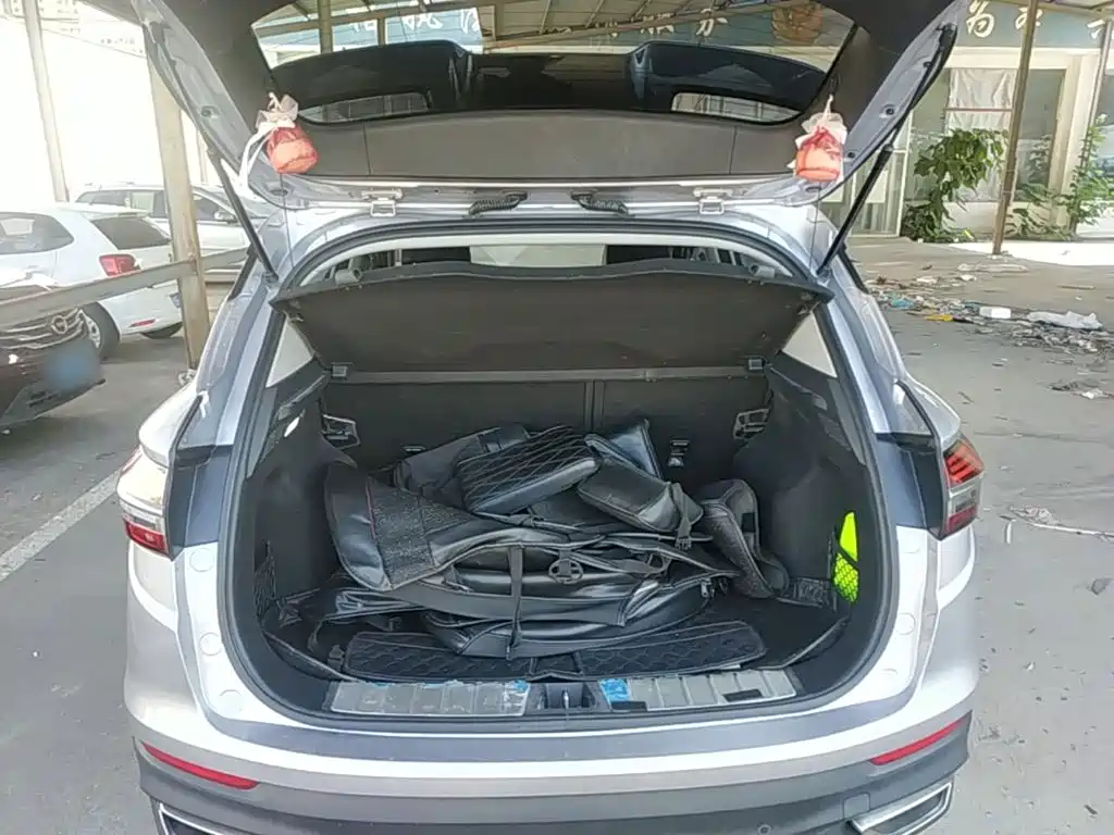 Geely Binyue — миниатюра 19