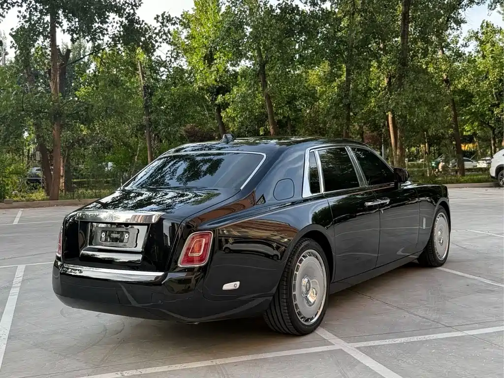 Rolls-Royce Phantom — миниатюра 4
