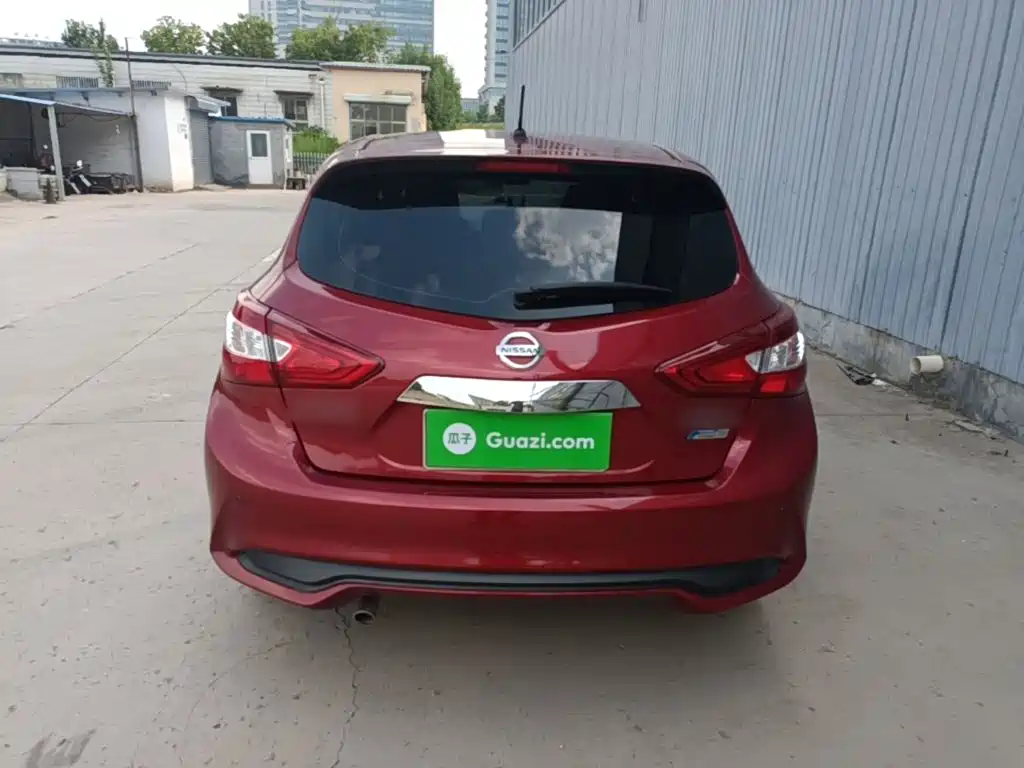 Nissan Tiida — миниатюра 6