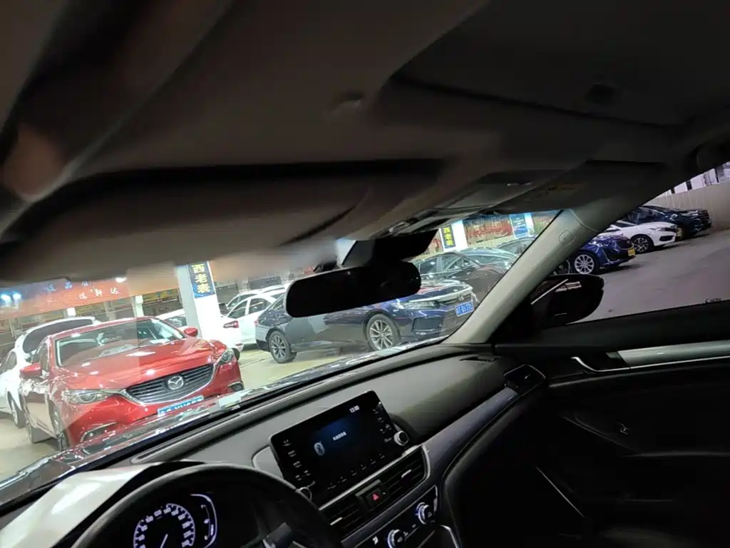 Honda Accord — миниатюра 18