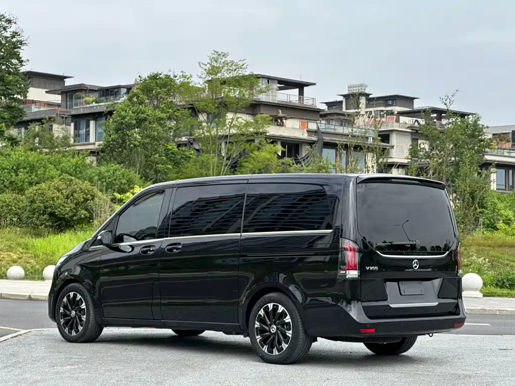 Mercedes-Benz V-Class — миниатюра 6