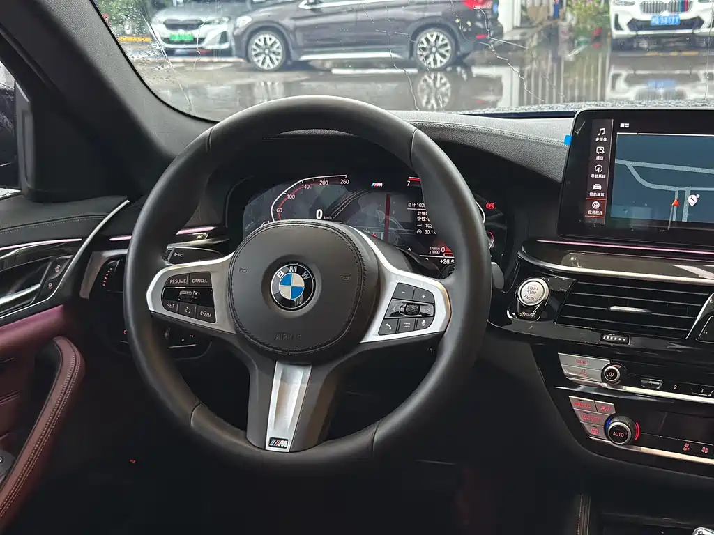 BMW 5 Series — миниатюра 6