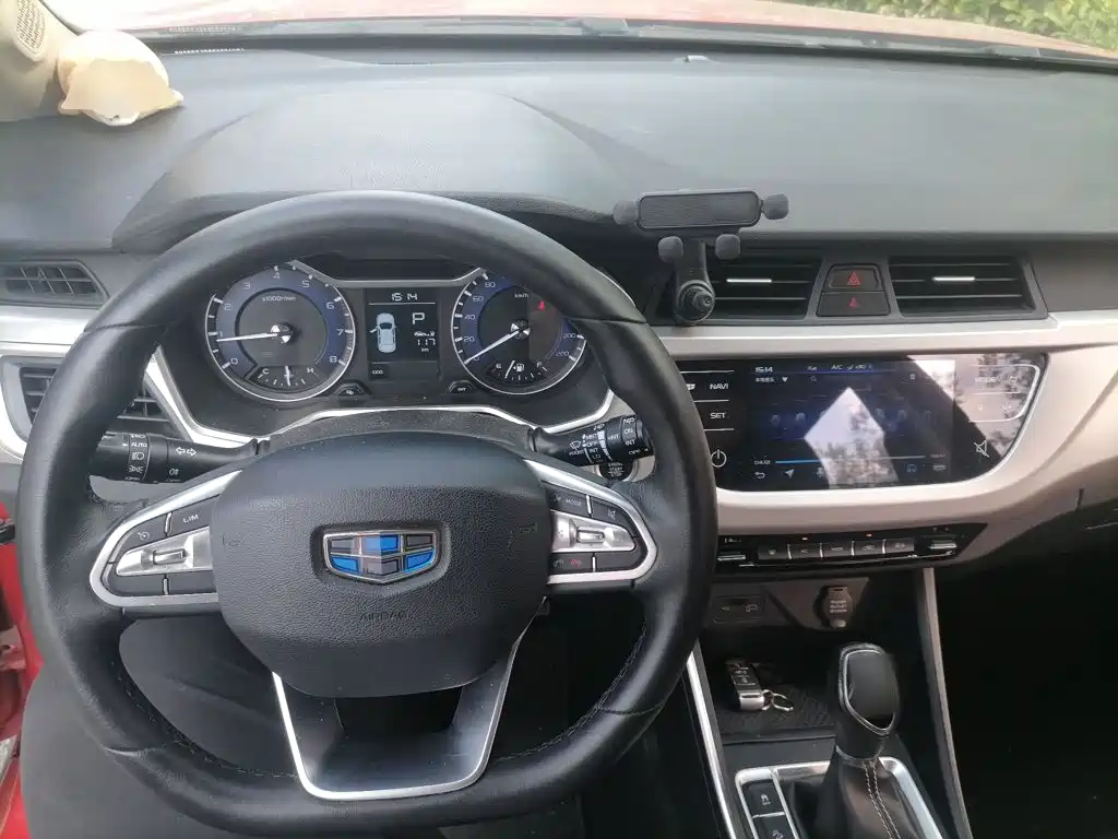 Geely Vision X3 — миниатюра 6