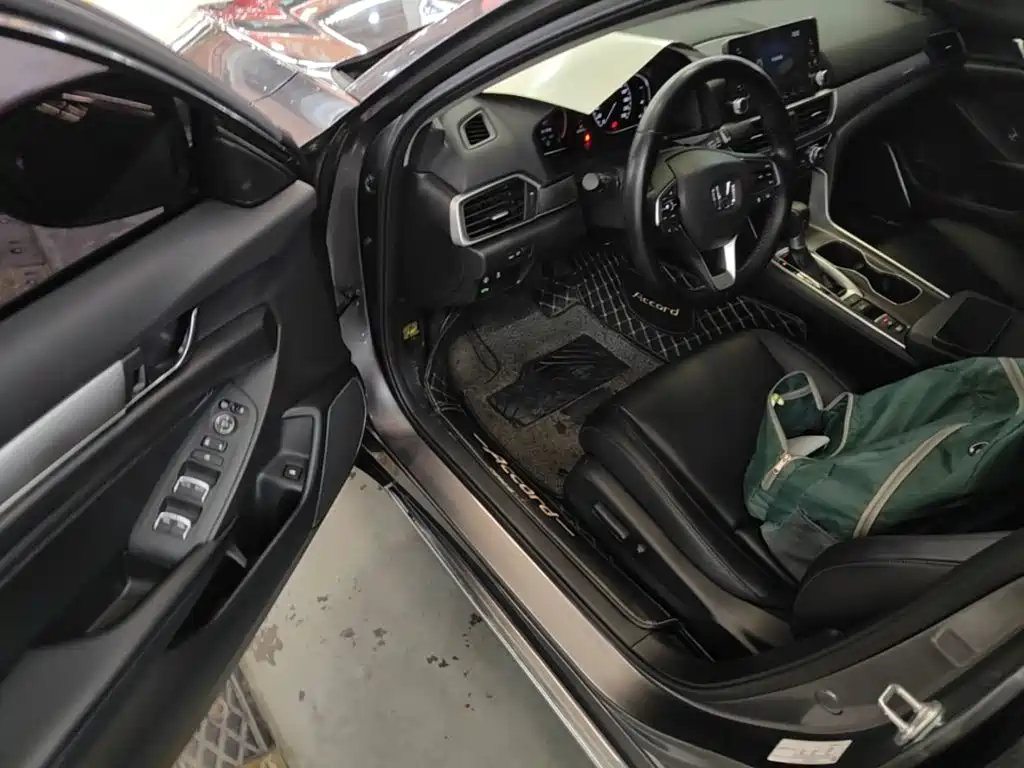Honda Accord — миниатюра 16