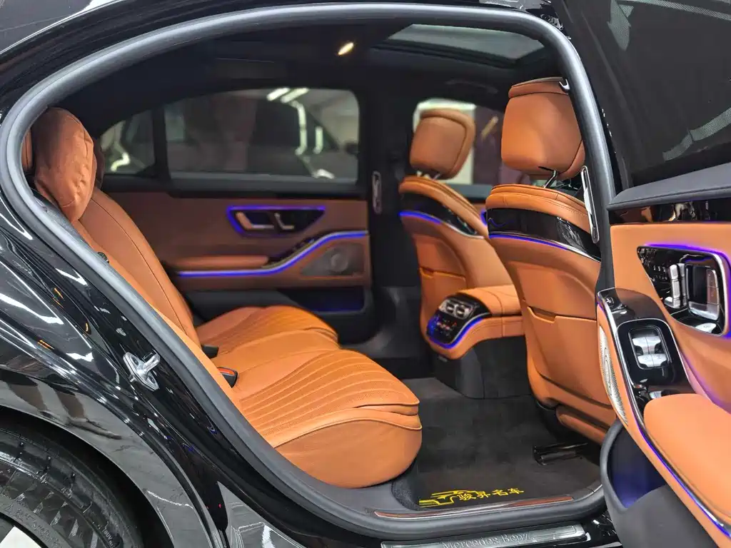 Mercedes-Benz S-Class — миниатюра 13