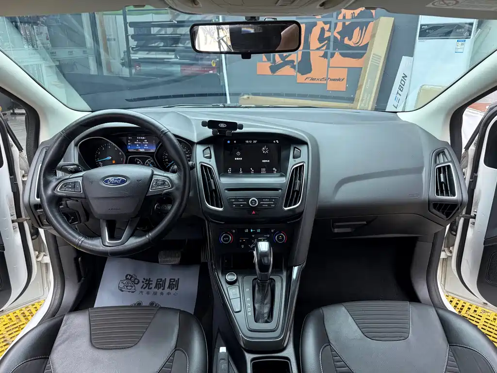 Ford Focus — миниатюра 5