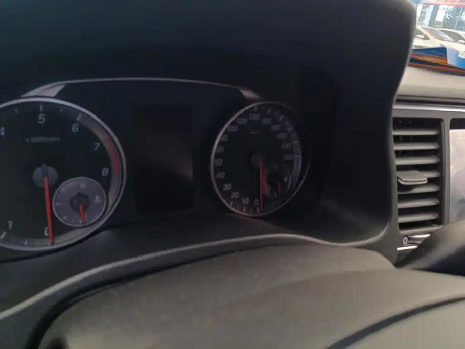 Hyundai Elantra — миниатюра 14