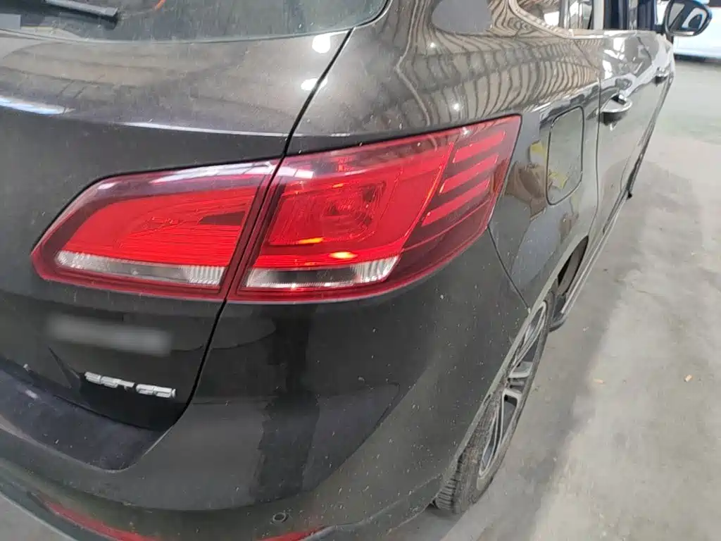Borgward BX7 — миниатюра 8