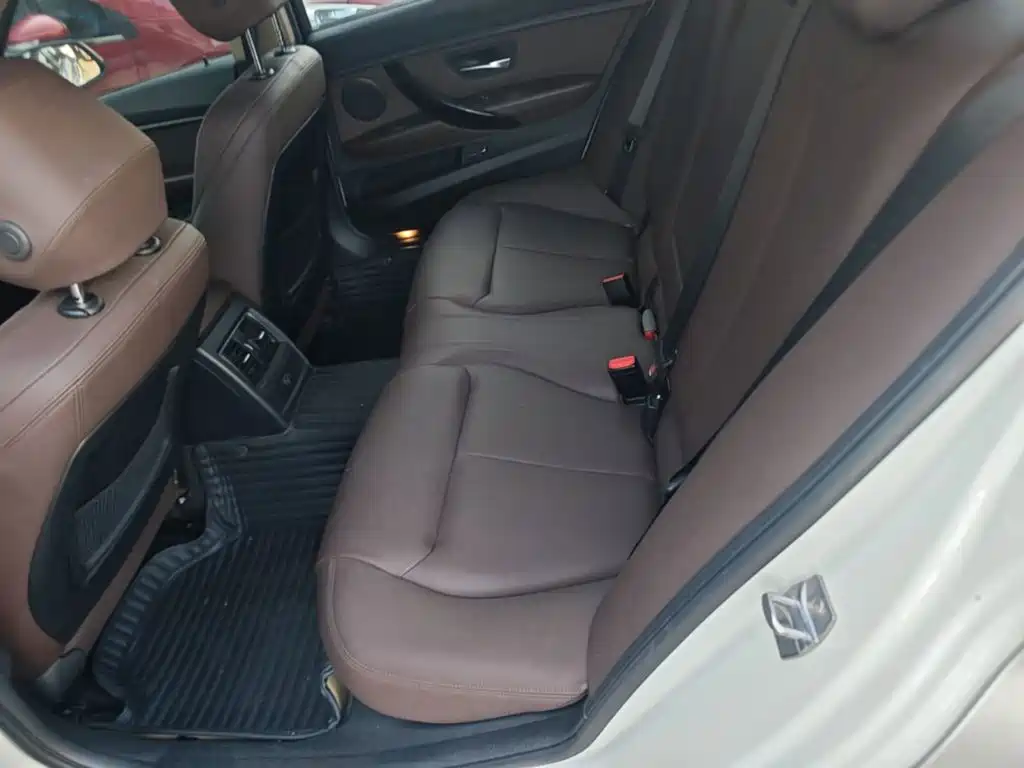 BMW 3 Series — миниатюра 17
