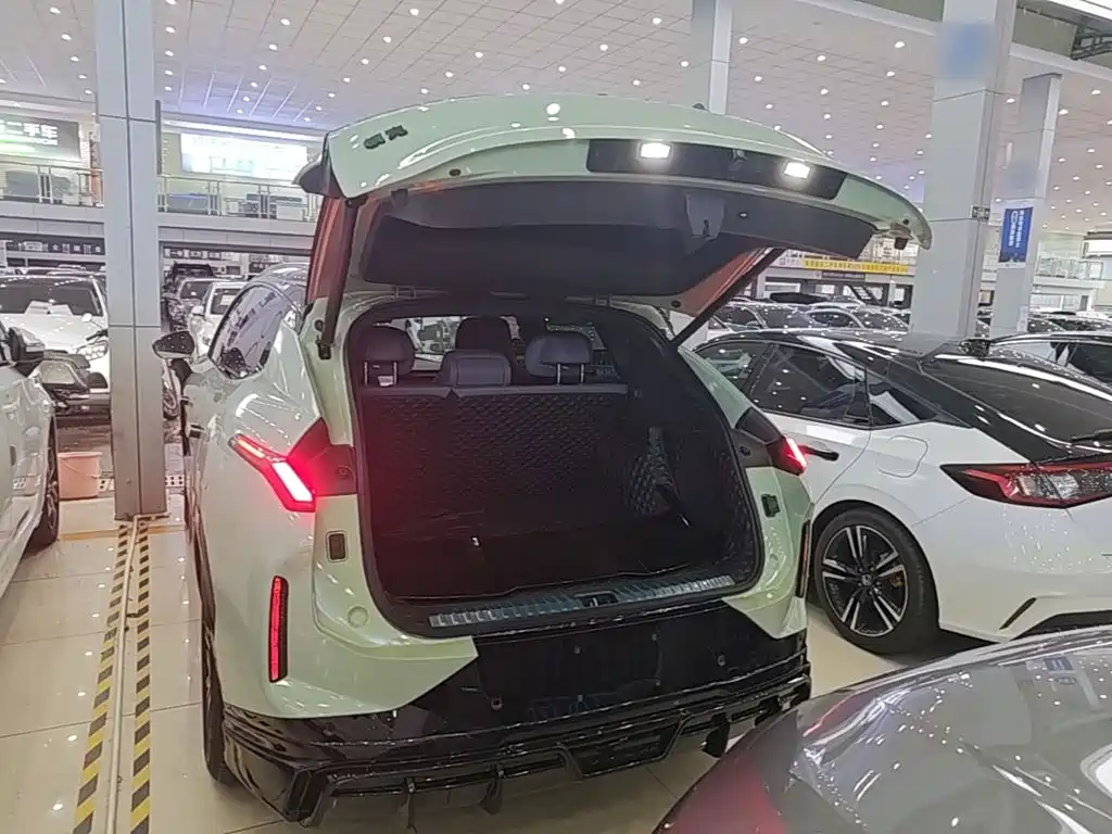 Lynk & Co 08 EM-P — миниатюра 19