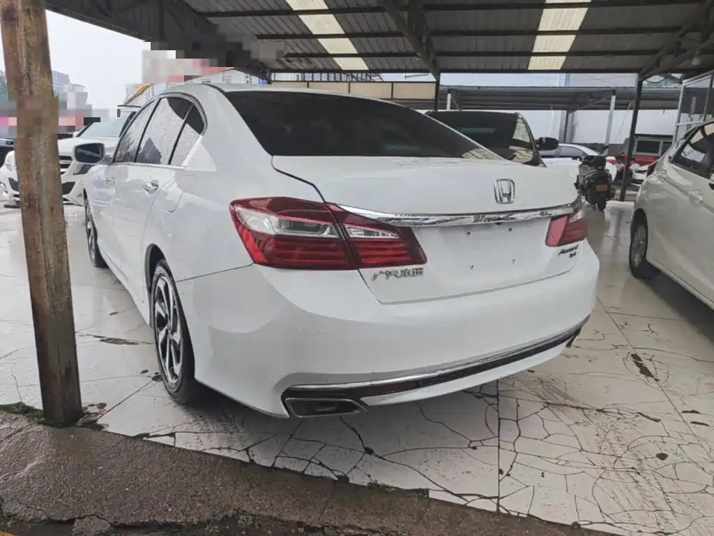 Honda Accord — миниатюра 23