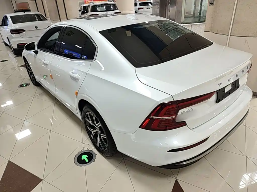 Volvo S60 — миниатюра 5