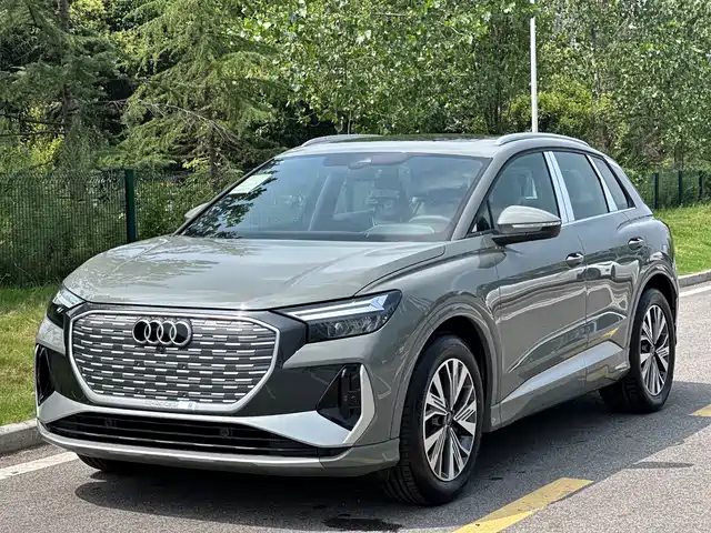 Audi Q4