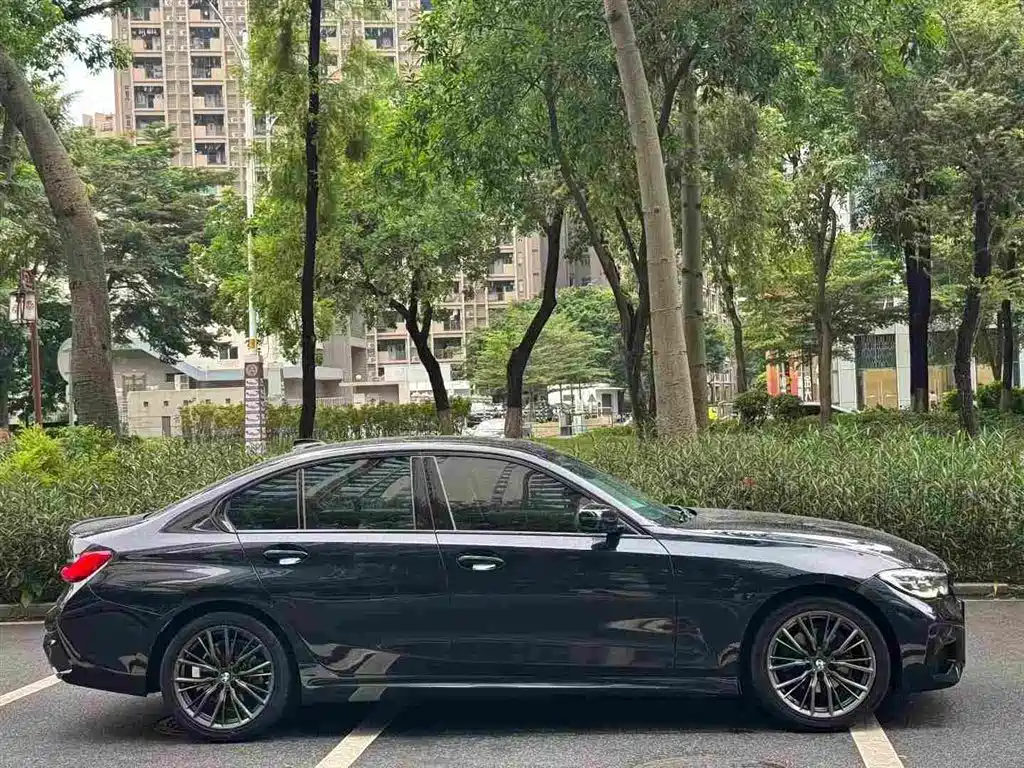 BMW 3 Series — миниатюра 4