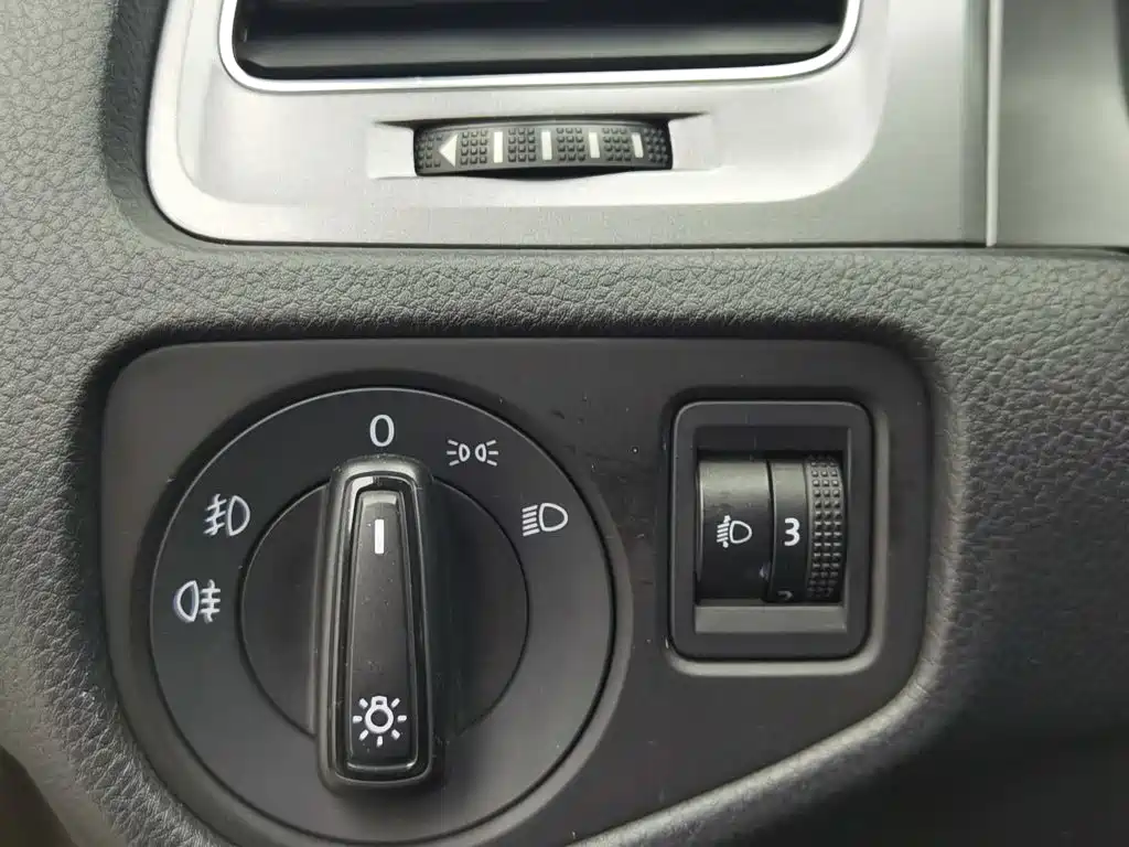 Volkswagen Golf — миниатюра 21