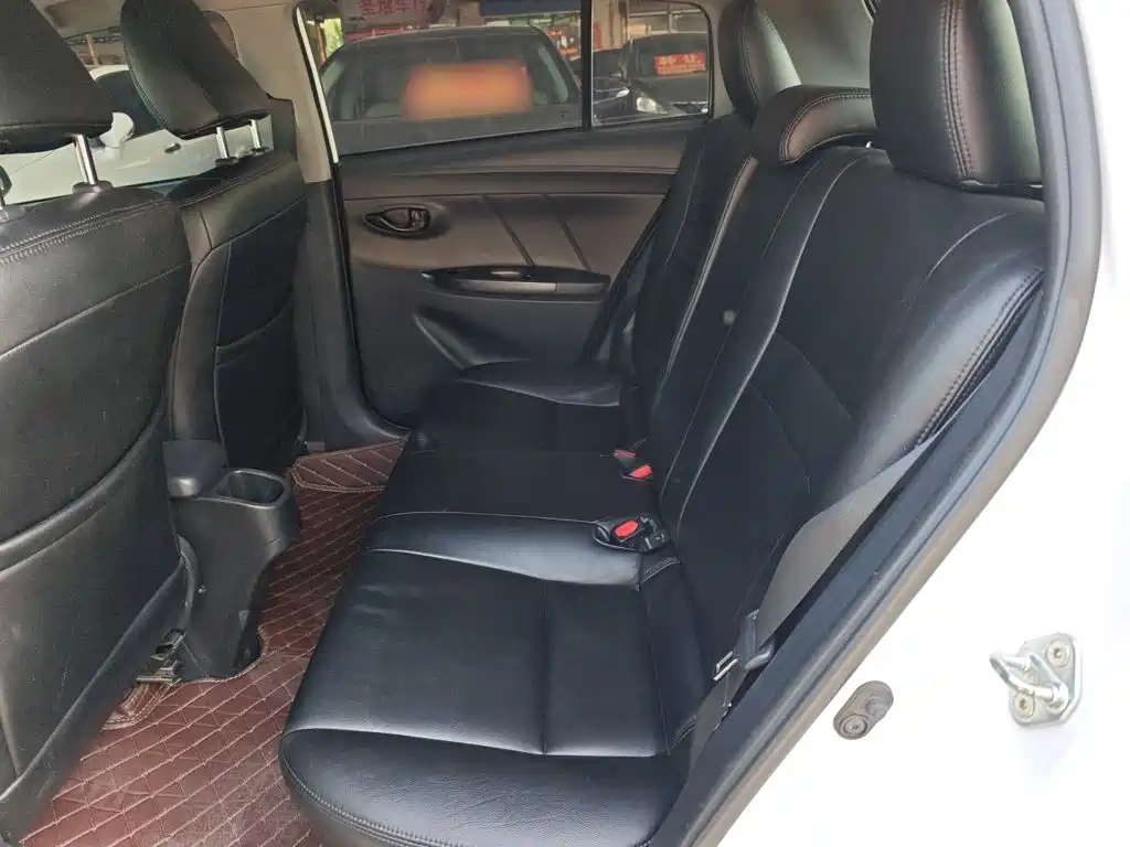 Toyota Yaris L — миниатюра 17